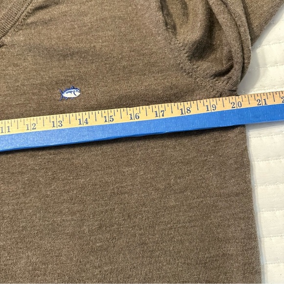 Southern Tide Men’s  Merino Wool Sweater Medium V Neck(c6 - Picture 7 of 7